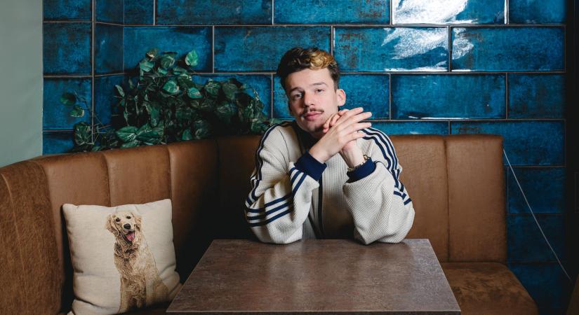 Férfi, aki bejön nekünk: Lil Frakk, a Z generáció hangja, aki saját szabályai szerint éli az életet