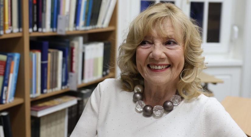 „Mintha magnóról szólna!” - ilyen volt Piros Ildikó felolvasóestje Komáromban