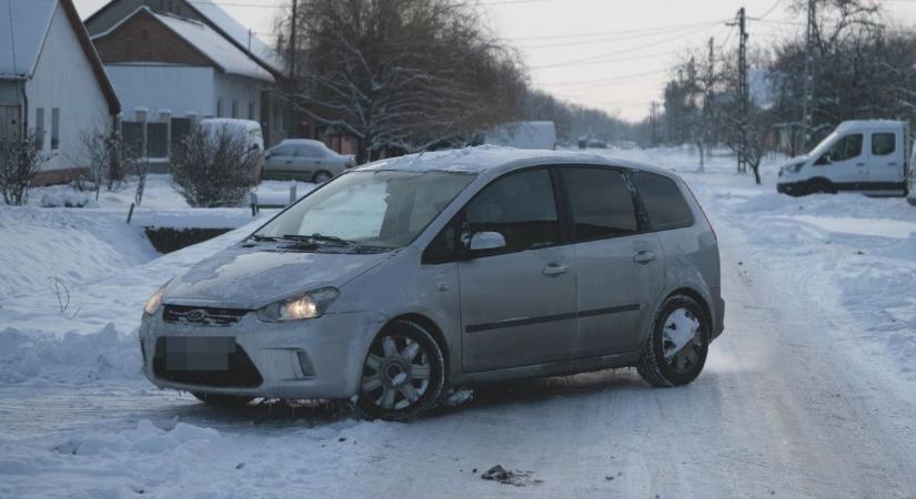 Most koppan sok háztulajdonos, vígan eléd parkolhat a szomszéd! Ne akard tudni, mi jön, ha megtiltod