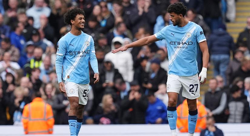 PL: ligán belül válthat csapatot a Manchester City szélsője! – sajtóhír