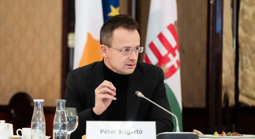 Szijjártó Péter: olcsó orosz kőolaj és földgáz nélkül nem lehetne fenntartani a rezsicsökkentést