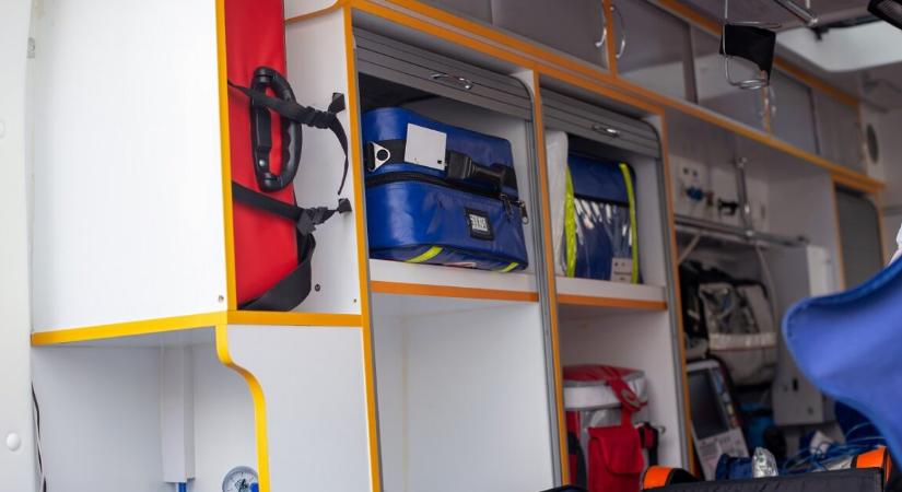 Meghalt egy 6 éves kisfiú – egy tereprendező teherautó ütötte el