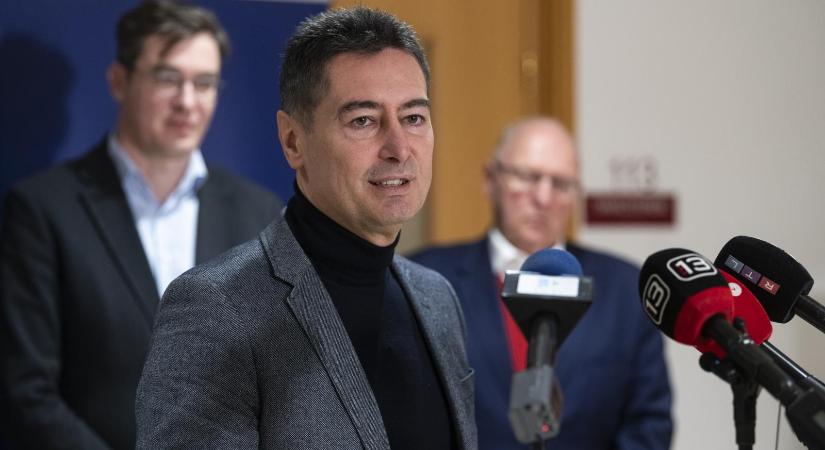 „Ön most megint hazudik” – A bíróság előtt veszett össze Horváth Csaba és az őt a gyanú szerint megvesztegető Nagymester