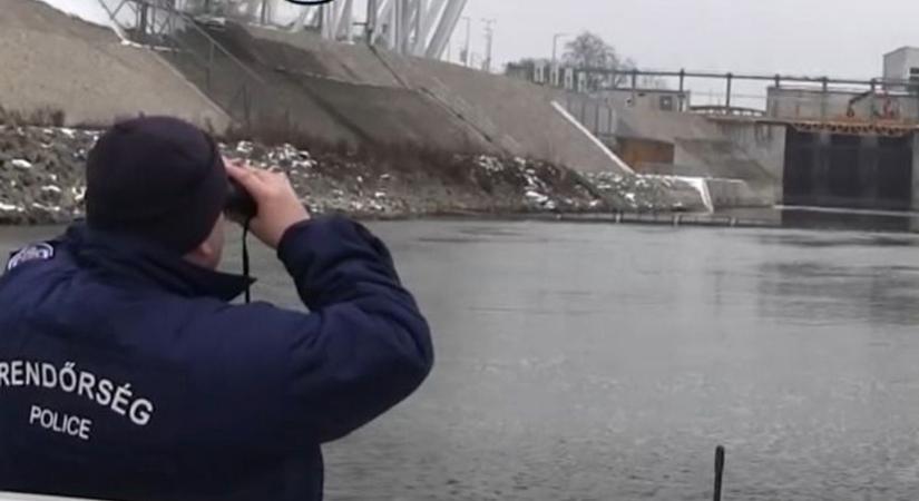 A Dunán is kutatnak Egressy Mátyás után (videó)