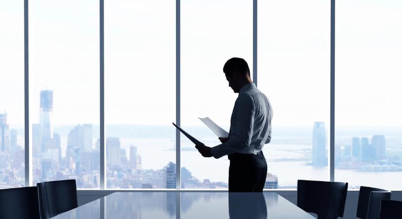 A vezérigazgatók fele rossz lóra tett