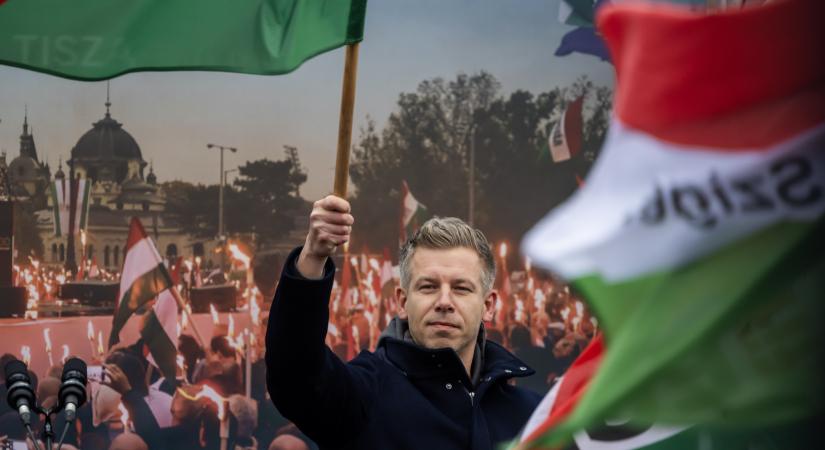 „A Tisza Vajdaságon is keresztülfolyik” – bekapcsolódtak a magyar választási kampányba Magyar Péter szerbiai hívei is