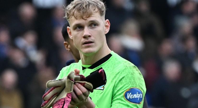 Saját csapattársa is kibabrált a magyar válogatott kapussal, Stylesék nagy pofont kaptak