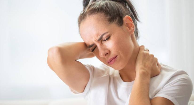 Nem is sejted, hogy ezért alszol olyan rémesen éjszaka: a gyakori alvópóz is okozhat panaszokat