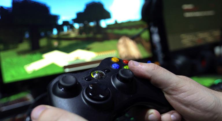 Egy 81 éves nagymama Minecrafttal gyűjtött pénzt unokája rákkezelésére