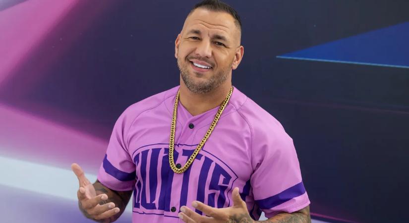 "Végre együtt" - édes apa-fia fotót posztolt Curtis