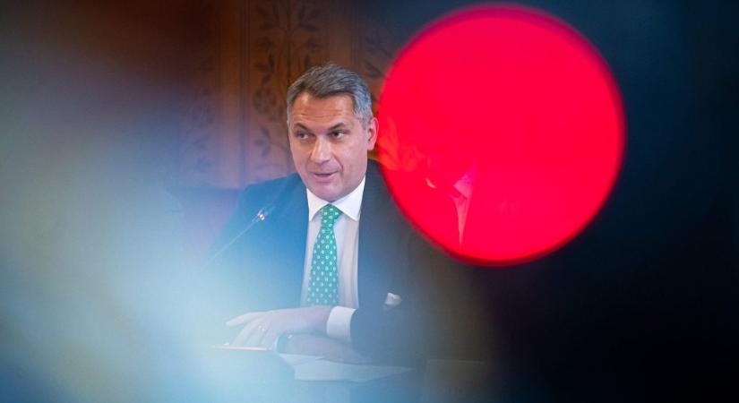 Lázár János szigora nem hat Mészáros Lőrinc cégére