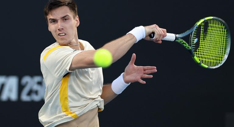 Marozsán Fábián szettveszteség nélkül jutott a legjobb 32 közé az Australian Openen