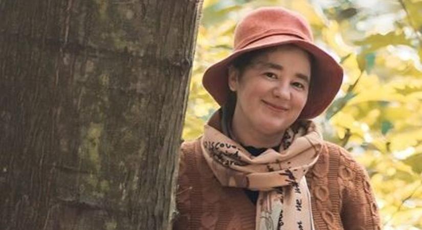 A hamburger-kreátor kezében jól áll az ecset is – Szabó Eszter színes világa