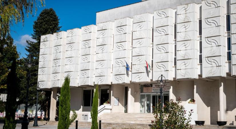 Mély, érzelmi kapcsolat a művészettel – különleges tárlat nyílik a zalai művelődési házban