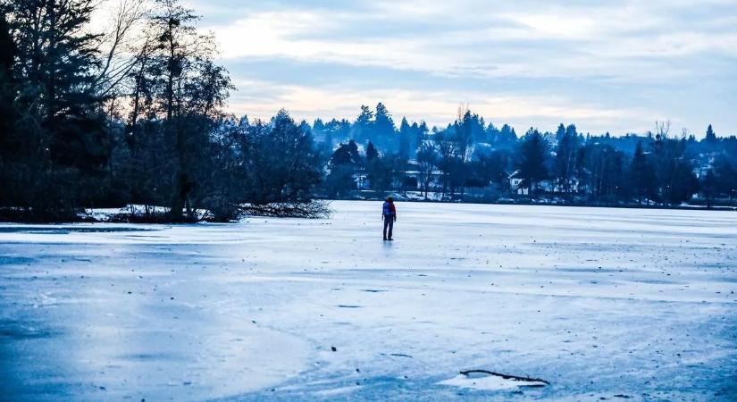 Ennyire büntetik azokat, akik a tiltás ellenére korcsolyázni indulnak