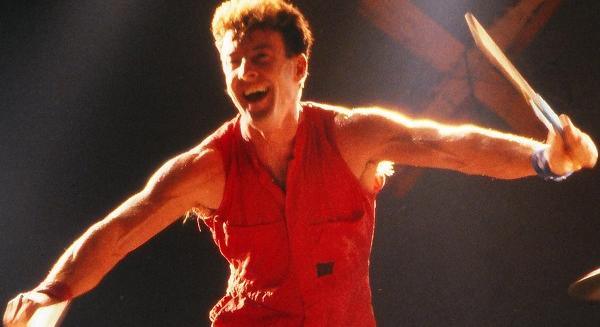 Elhunyt Rob Hirst a Midnight Oil alapító dobosa