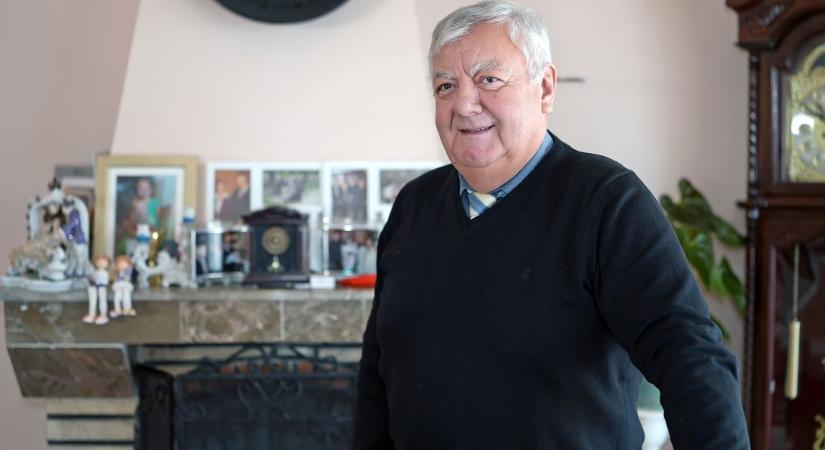 Jó napot, mi újság? – Volf József