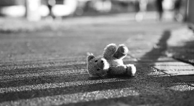 „Ez nem egy lezárt veszteség” – Pszichológus árulja el, mit él át egy szülő, amikor eltűnik a gyermeke