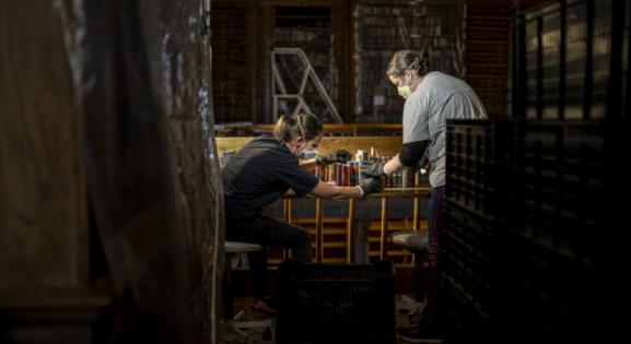 Megmentették a Pannonhalmi Könyvtárat a kenyérbogaraktól