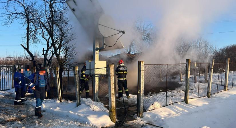 Tűz ütött ki az oláhkocsárdi gáznyomásszabályozó állomásnál – Egy személy megsérült