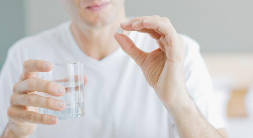 Aki ezekből az étrend-kiegészítőkből vásárolt, ne szedje be! – veszélyes készítményeket vontak ki a forgalomból