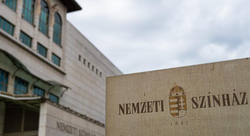 Három gyanúsítottat hallgattak ki a Nemzeti Színházban történt balesettel kapcsolatban