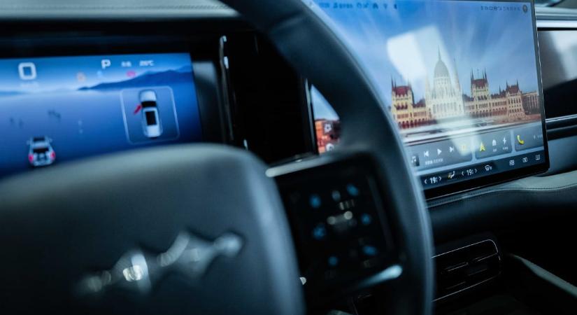 Nem a kínai márkák, hanem egy autógyártó tarol Magyarországon