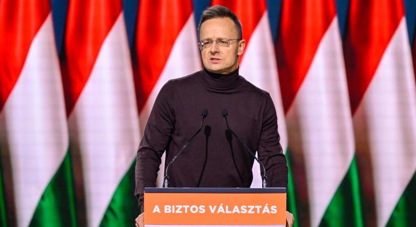 Ukrajnában bekérették a magyar nagykövetet az Orbán-kormány nemzeti petíciója miatt, Szijjártó Péter kiakadt