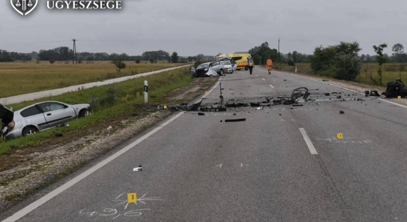 Halálos balesetet okozott egy gyorshajtó sofőr az 55-ös főúton