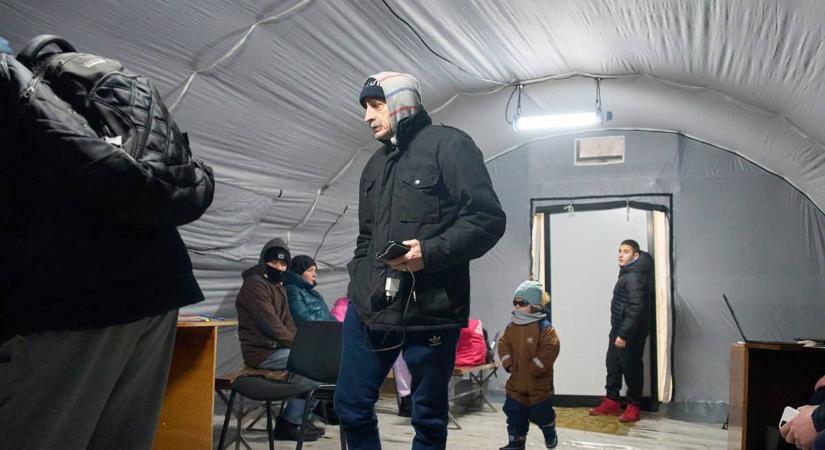 A polgármester szerint Kijev a humanitárius katasztrófa szélén áll, csak januárban körülbelül 600 ezer ember hagyta el a várost