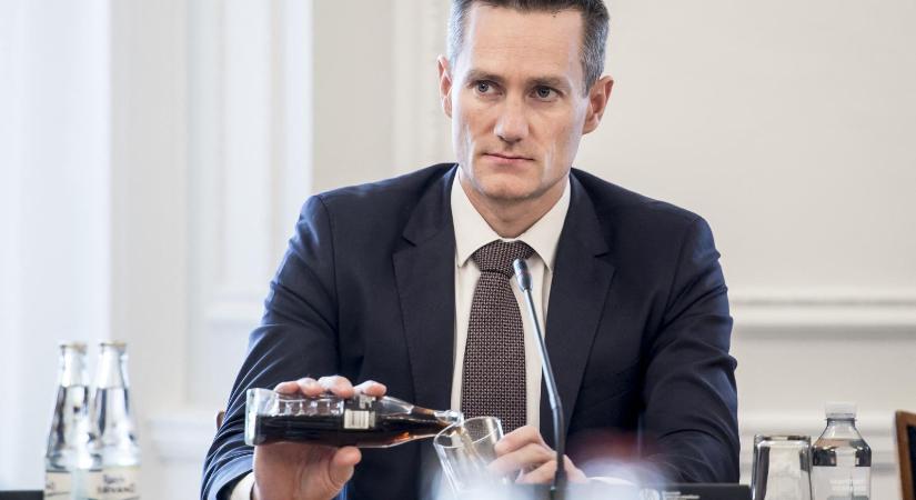 A dán parlament védelmi bizottságának az elnöke kimondta, ha az Egyesült Államok megszállja Grönlandot, akkor kitör a háború