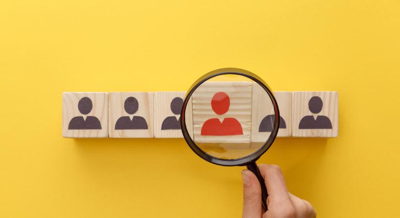 Ne lepődj meg, ha januárban kopogtat a NAV – itt a friss lista!