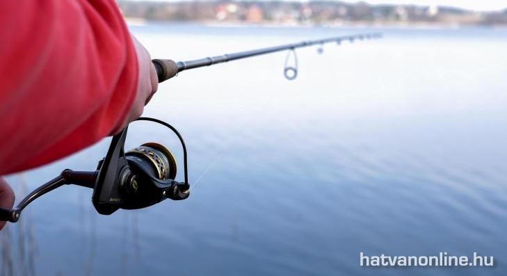 Se sör, se cigi a horgászhelyen 