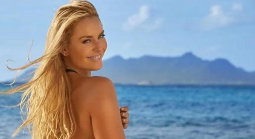 A bombatestű olimpiai bajnok felhívta rá a figyelmet: meztelenül is megmutatta magát – galéria