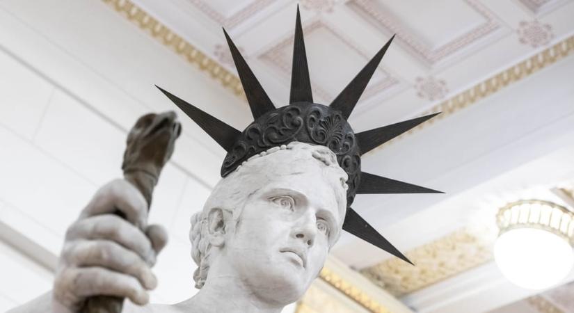 Így már elérheti a piaci ár akár negyedét is: megemelné a kormány a kirendelt ügyvédek díját