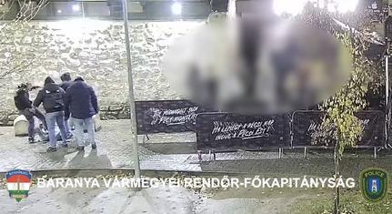 Földön fekvő férfit bántalmaztak egy pécsi szórakozóhely előtt – szemtanúkat keres a rendőrség