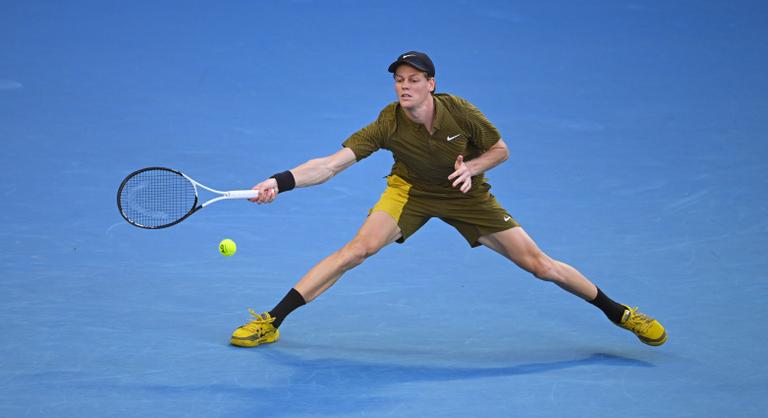 Két szett után befejeződött a címvédő Jannik Sinner mérkőzése az Australian Openen