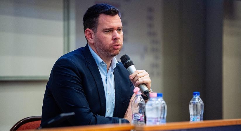 Vitézy Dávid durván kiakadt az új KRESZ-re: betiltanák a túl gyors futást közterületen