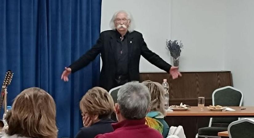 Folytatódik a Református kávézó, a vendég Fodor István közgazdász lesz