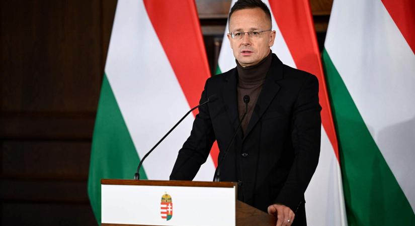Szijjártó: Jó a kapcsolatunk Szlovákiával, de a kollektív bűnösség elvét nem fogadjuk el