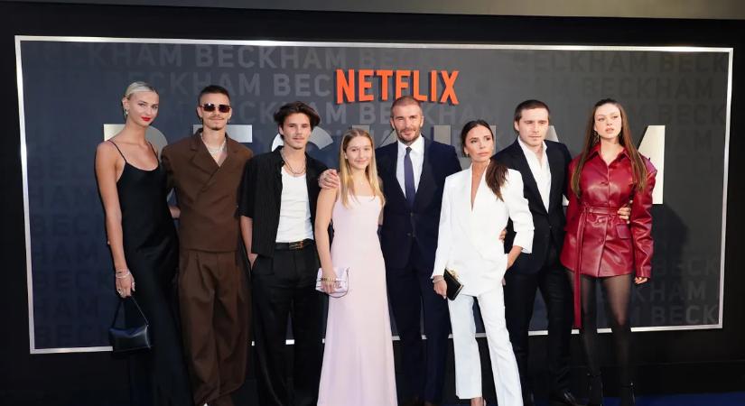 „Ott voltam Brooklyn Beckham esküvőjén – itt az igazság Victoria illetlen táncáról”