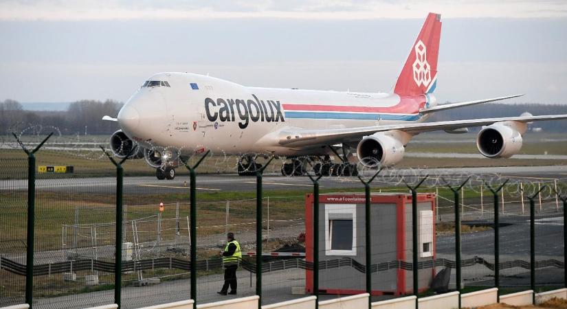 Bécset már leköröztük, München is a hátunkat nézi, annyira hasít Budapest