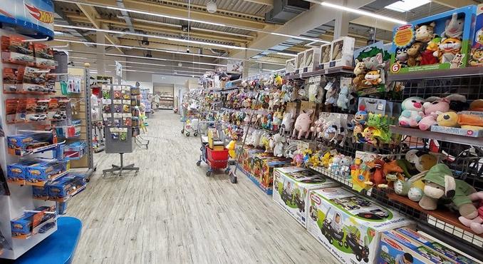 Képzési területenként mutatjuk, hogy a diákok hány százaléka helyezkedett el bolti eladóként diploma után