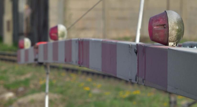 Vonatbaleset történt Tatabányán – közleményt adott ki a MÁV és a Katasztrófavédelem