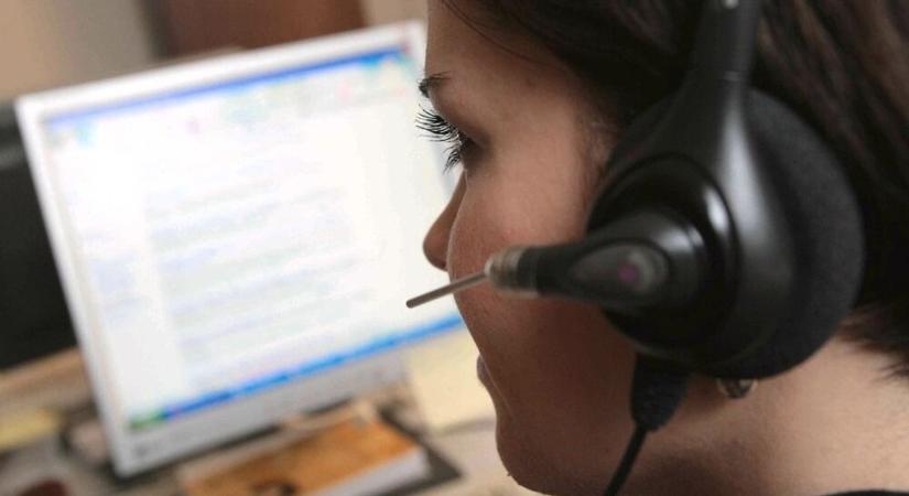 Változás a bankok ügyfélszolgálatán: két percen belül fogadniuk kell az ilyen típusú hívásainkat