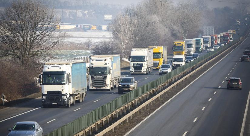 Új autópálya születik – három sáv, intelligens leállósáv, kemény fellépés a tranzit ellen