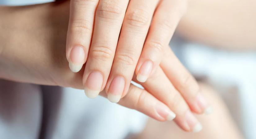 Többé nem kell műkörmöshöz járnod, így lesznek hosszú, erős körmeid