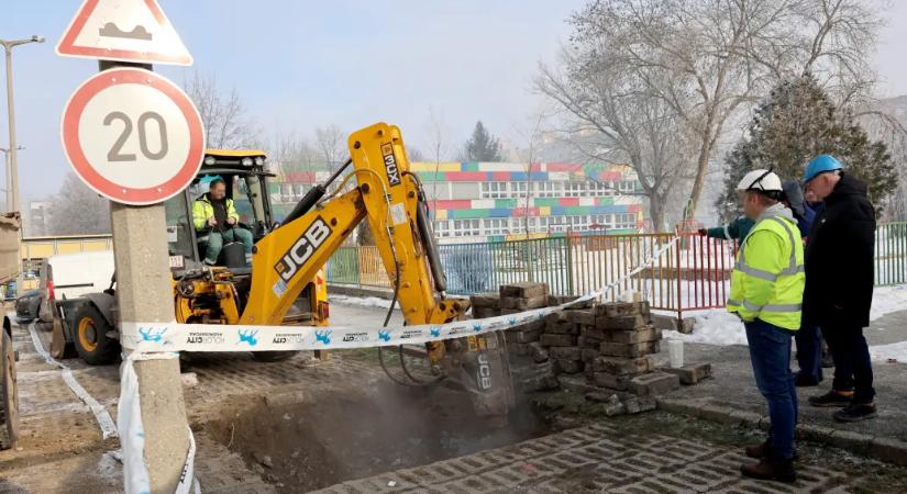 Helyreállt a távfűtés Kazincbarcikán, a polgármester megköszönte a lakosság türelmét