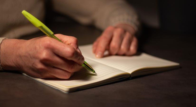 Van egy mondatod kedvenc íródnak vagy költődnek? Most elmondhatod!