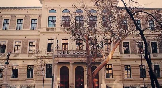 Egyetemi felvételi 2026: ennyi állami ösztöndíjas helyet hirdettek meg a BGE-n